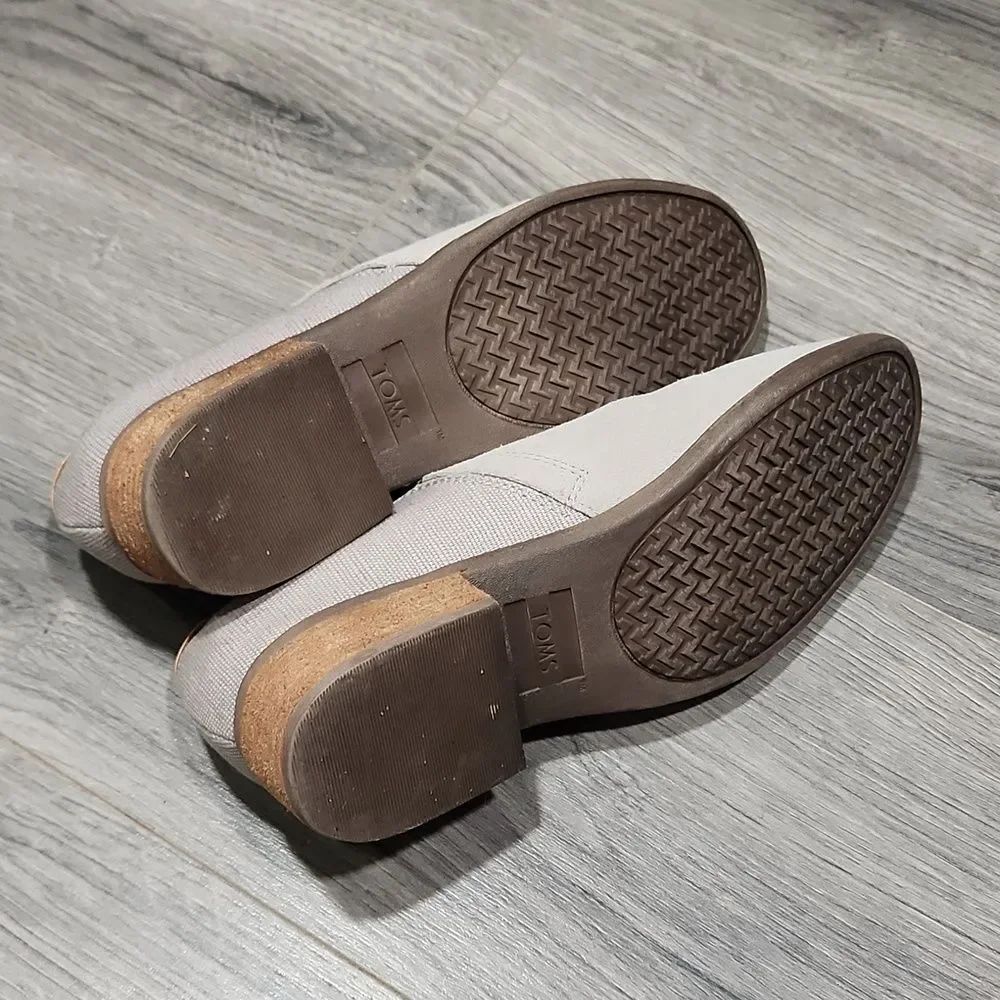 EUC TOMS Gray Shaye Suede Leather Loafers - Picture 5 of 8